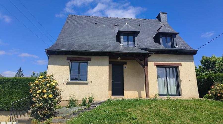 Photo Vient d'être vendue par l'agence ! Cabinet Diard Immobilier ! Maison T5 sur sous sol dans quartier calme et ré 1