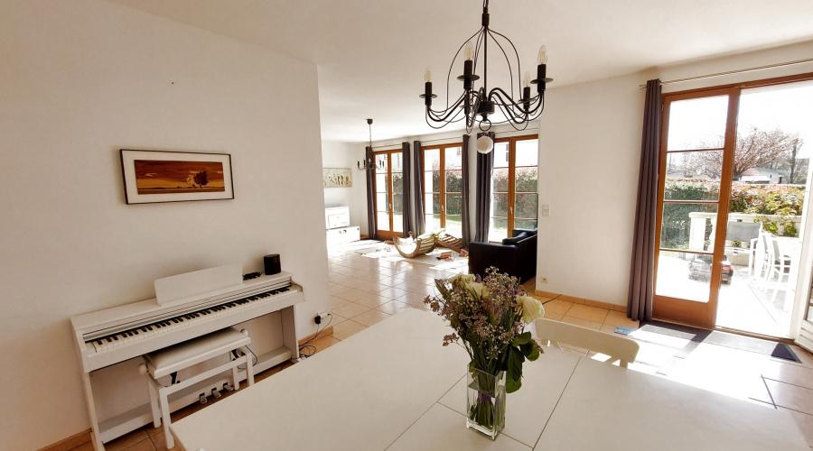 Photo RARE A LA VENTE - ARGENTRE DU PLESSIS - AU PIED DU CENTRE VILLE ET DU JARDIN DU HILL 3