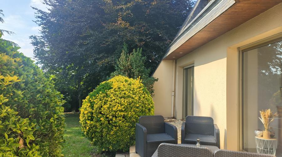 Photo Nouveauté au Cabinet Diard Immobilier ! Belle maison d'architecte en impasse 0