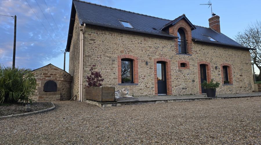 Photo Charmante Longère en pierres avec vue sur la campagne 0