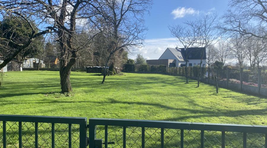 Photo A Vendre : Terrain à Bâtir de 1104 m2   Cadre Idéal, Opportunité Unique 0