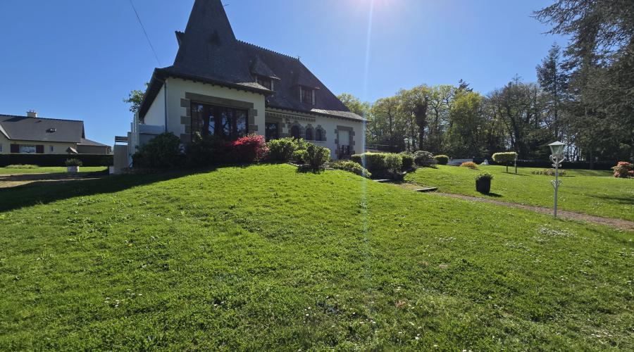 Photo Belle propriété avec grand terrain de 4877m2 1