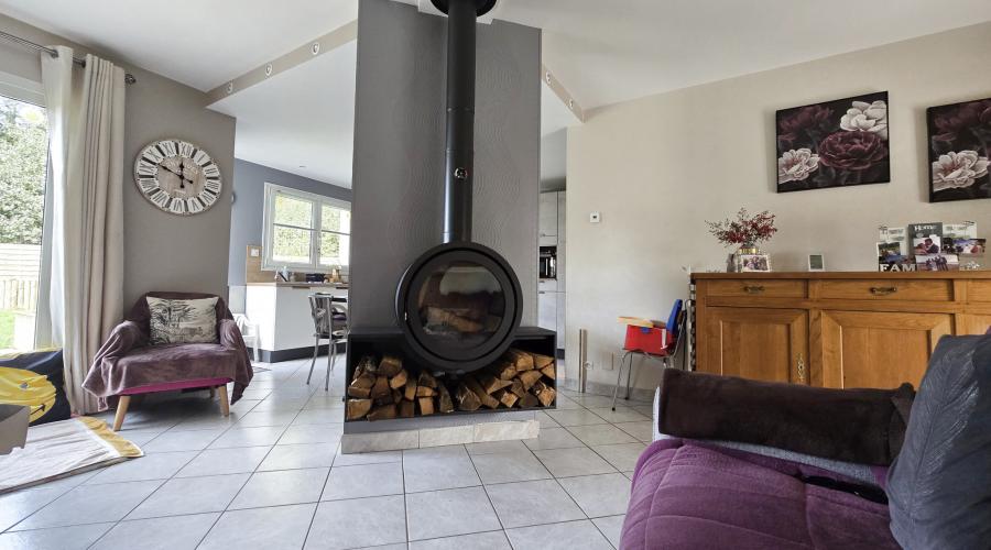 Photo MAISON FAMILIALE 4 CHAMBRES ET 1 BUREAU à 7 MIN ET L'AXE RENNES / LAVAL 2