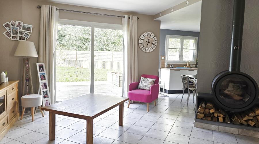 Photo MAISON FAMILIALE 4 CHAMBRES ET 1 BUREAU à 7 MIN ET L'AXE RENNES / LAVAL 3