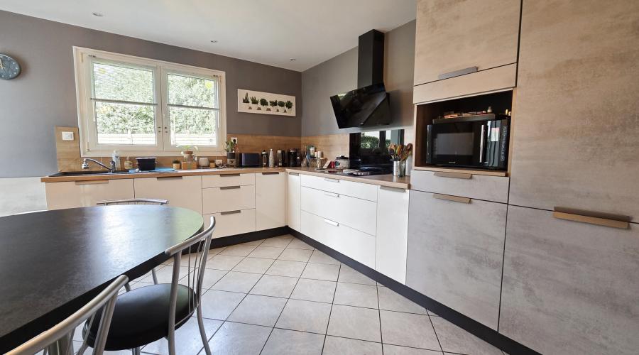 Photo MAISON FAMILIALE 4 CHAMBRES ET 1 BUREAU à 7 MIN ET L'AXE RENNES / LAVAL 4