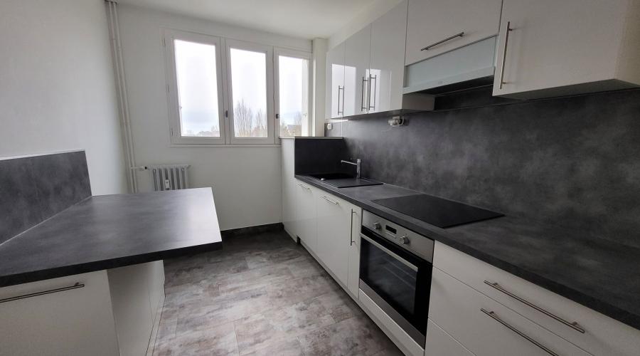 Photo À vendre : Appartement T3 avec balcon dans une résidence calme à Vitré 1