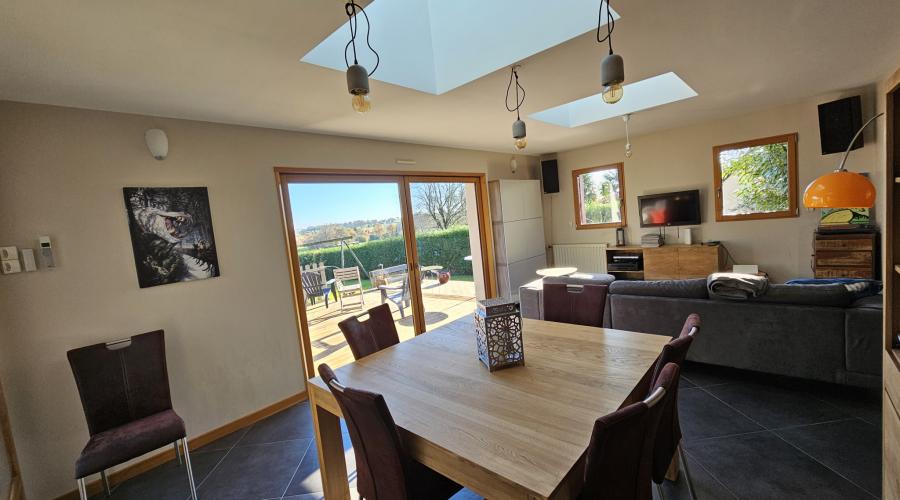 Photo Nouveauté au Cabinet Diard Immobilier Chateaubourg ! Grande maison T6 belle localisation 1