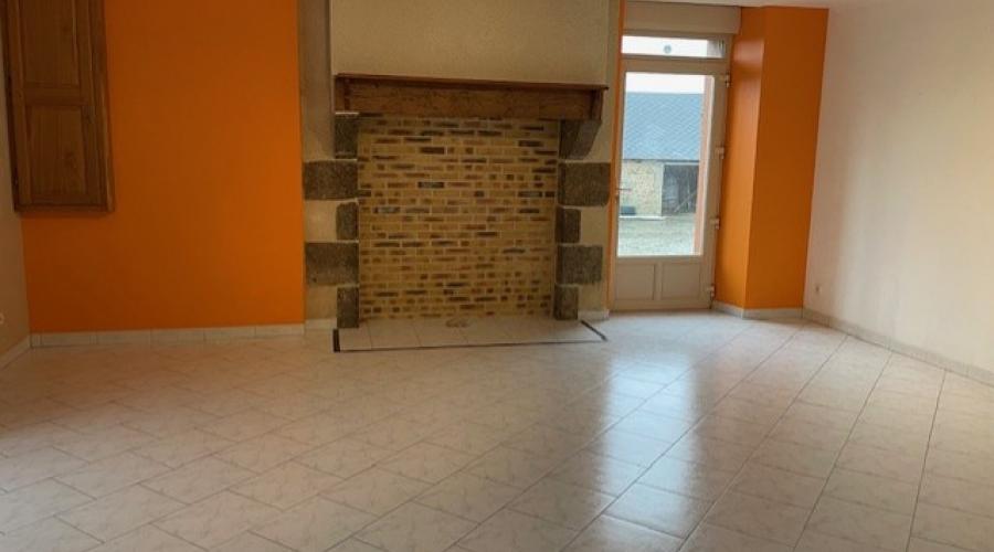 Photo Maison T3 en campagne - ERNÉE 1