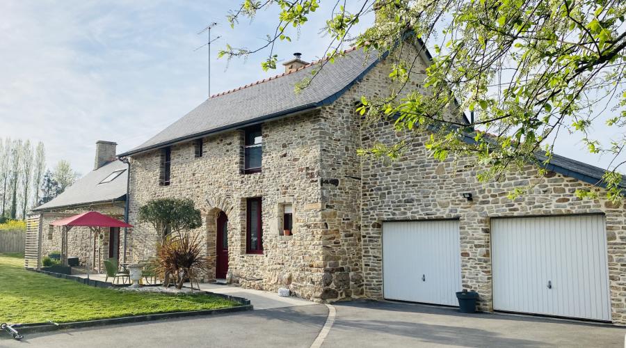 Photo Maison en pierres en campagne 0