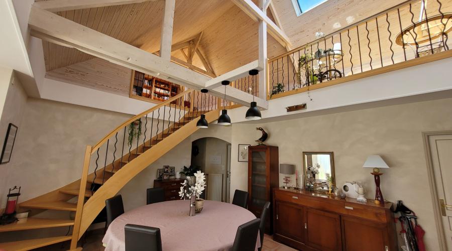 Photo Maison familiale avec piscine chauffée, proche centre ville. 3