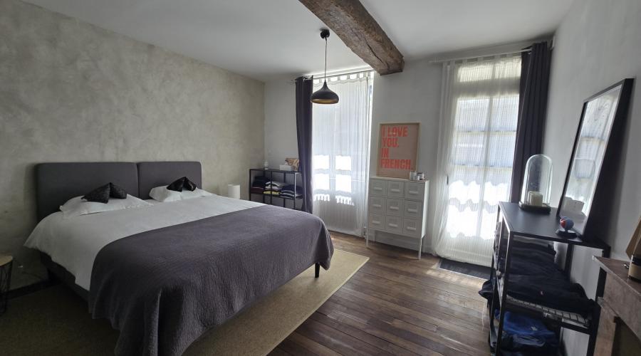 Photo Maison d’architecte entièrement rénovée dans le centre-bourg de Coësmes 4