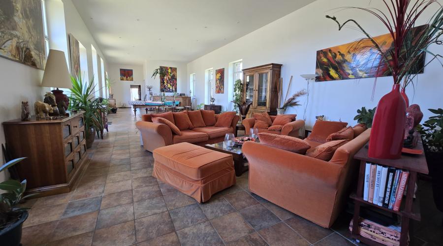 Photo Propriété de caractère en pierre de 273m2 habitables + Salle de réception. 4