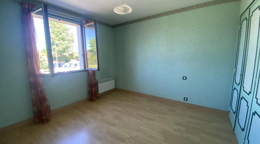 Photo Maison sur sous sol ERBREE 3