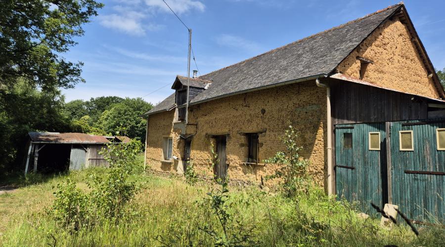 Photo Nouveauté au Cabinet Diard Immobilier ! En campagne à Chateaubourg, proche forêt, maison à rénover entièrement 2