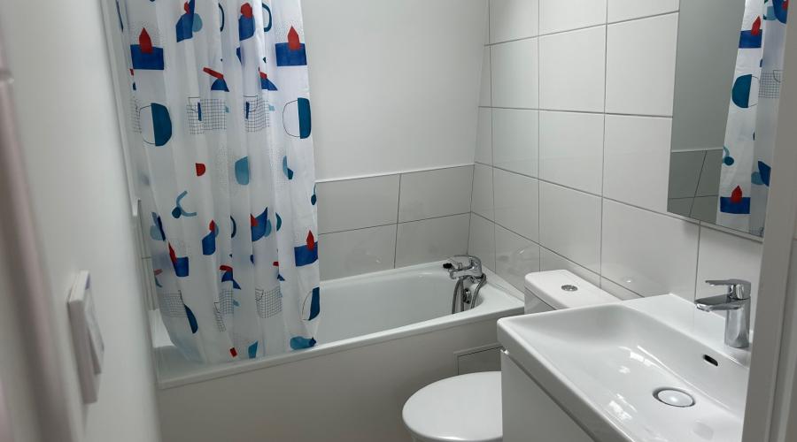 Photo STUDIO Meublé - VITRE 4